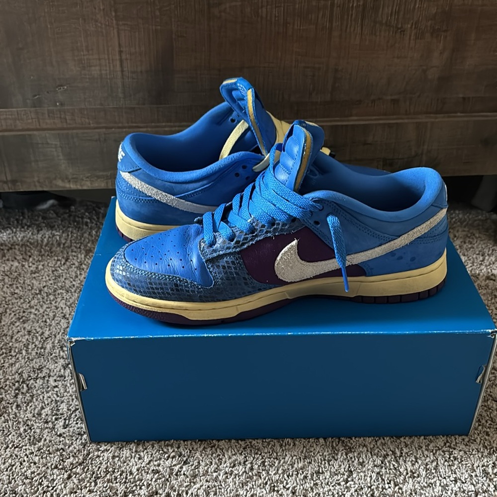 Undefeated Dunks - Picture 3 of 6